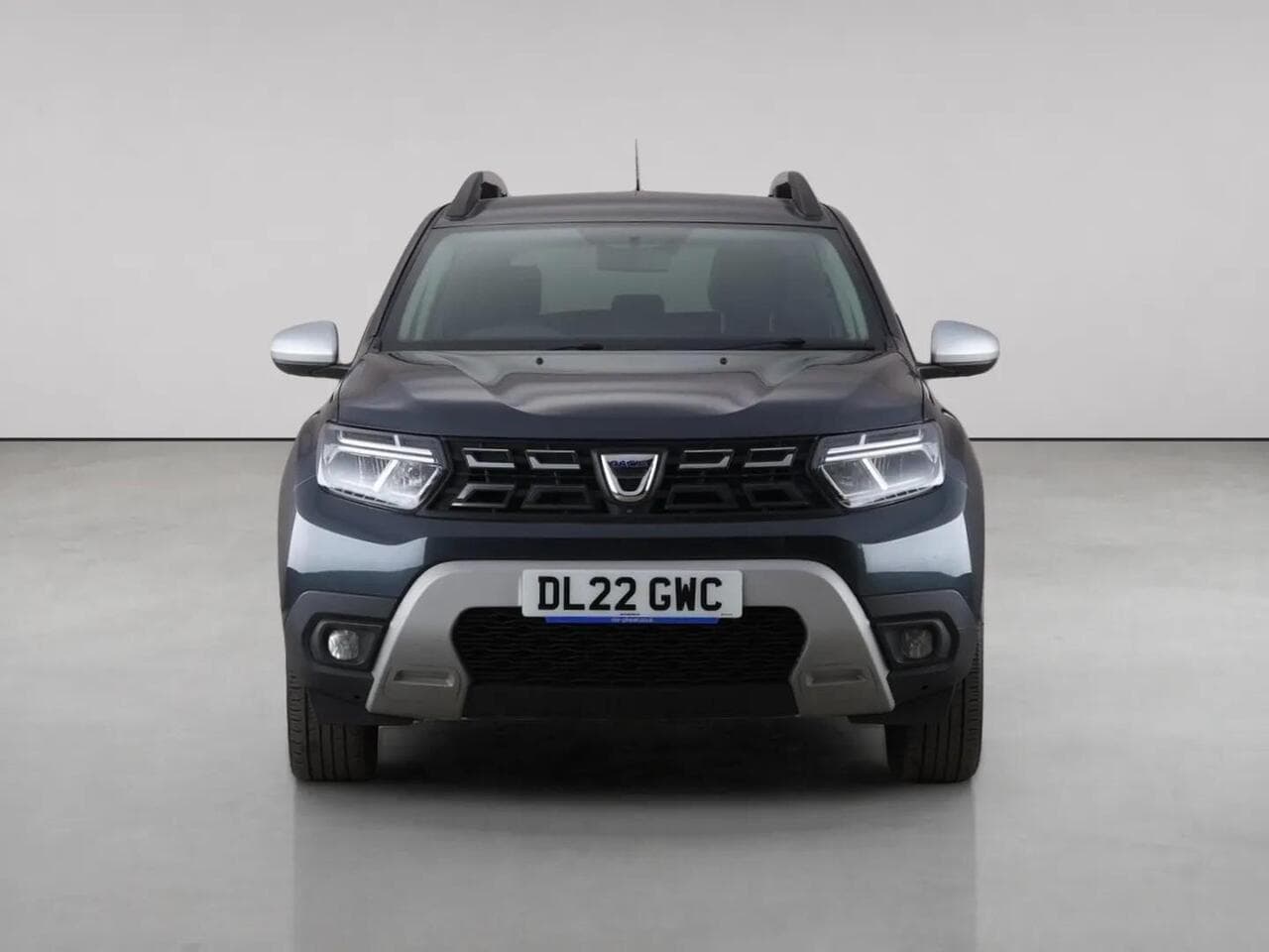 Dacia Duster thumbnail Front
