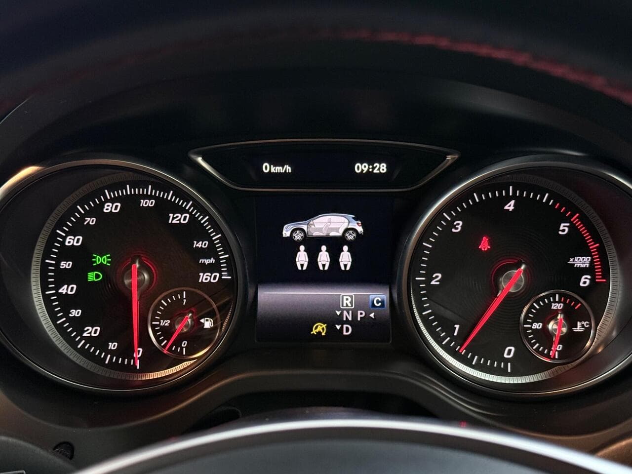 Mercedes-Benz GLA thumbnail Driver Instruments