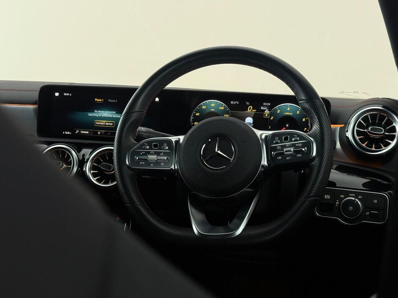 Mercedes-Benz CLA thumbnail Interior Front