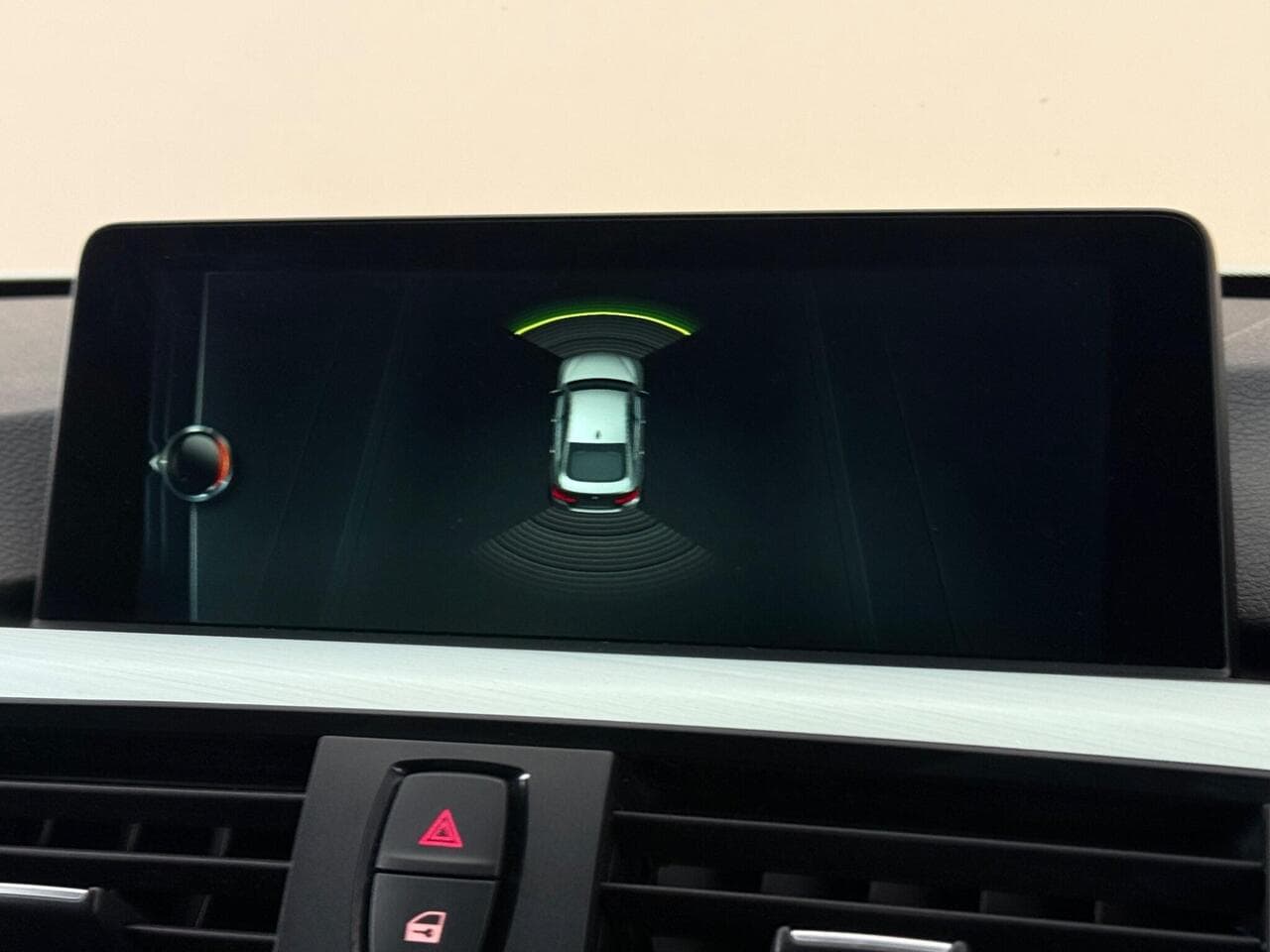 BMW 4 Series Gran Coupe thumbnail Infotainment System