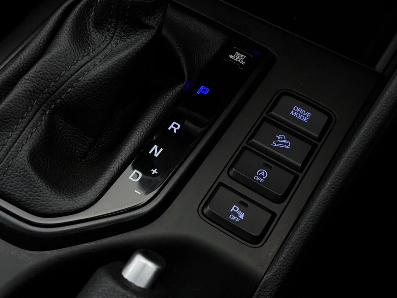 Hyundai TUCSON thumbnail Misc Controls