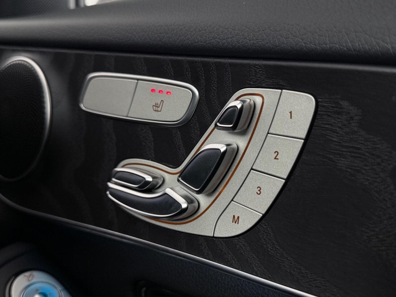 Mercedes-Benz GLC thumbnail Misc Controls