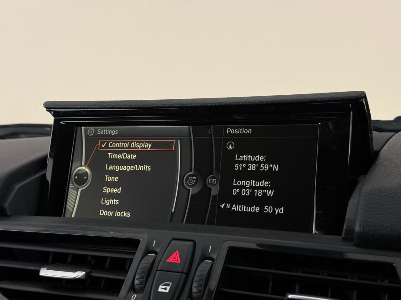 BMW Z4 thumbnail Infotainment System