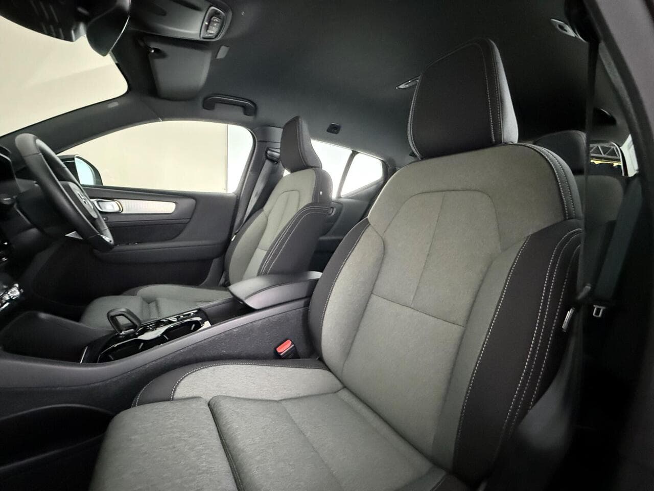 Volvo XC40 thumbnail Seat Front Passenger