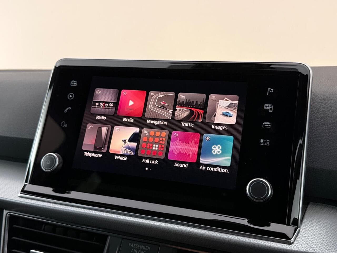 SEAT Tarraco thumbnail Infotainment System