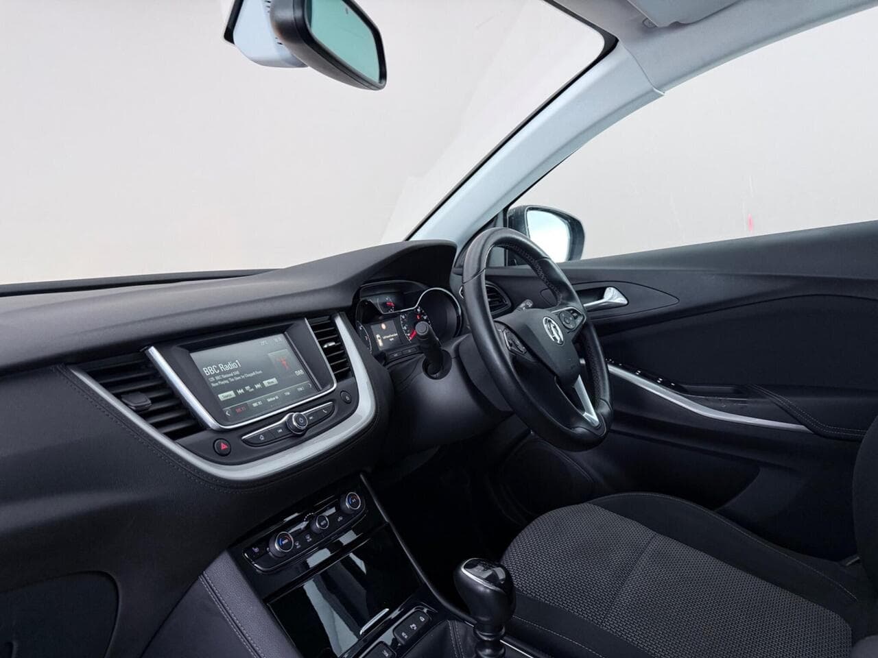 Vauxhall Grandland X thumbnail Interior Front