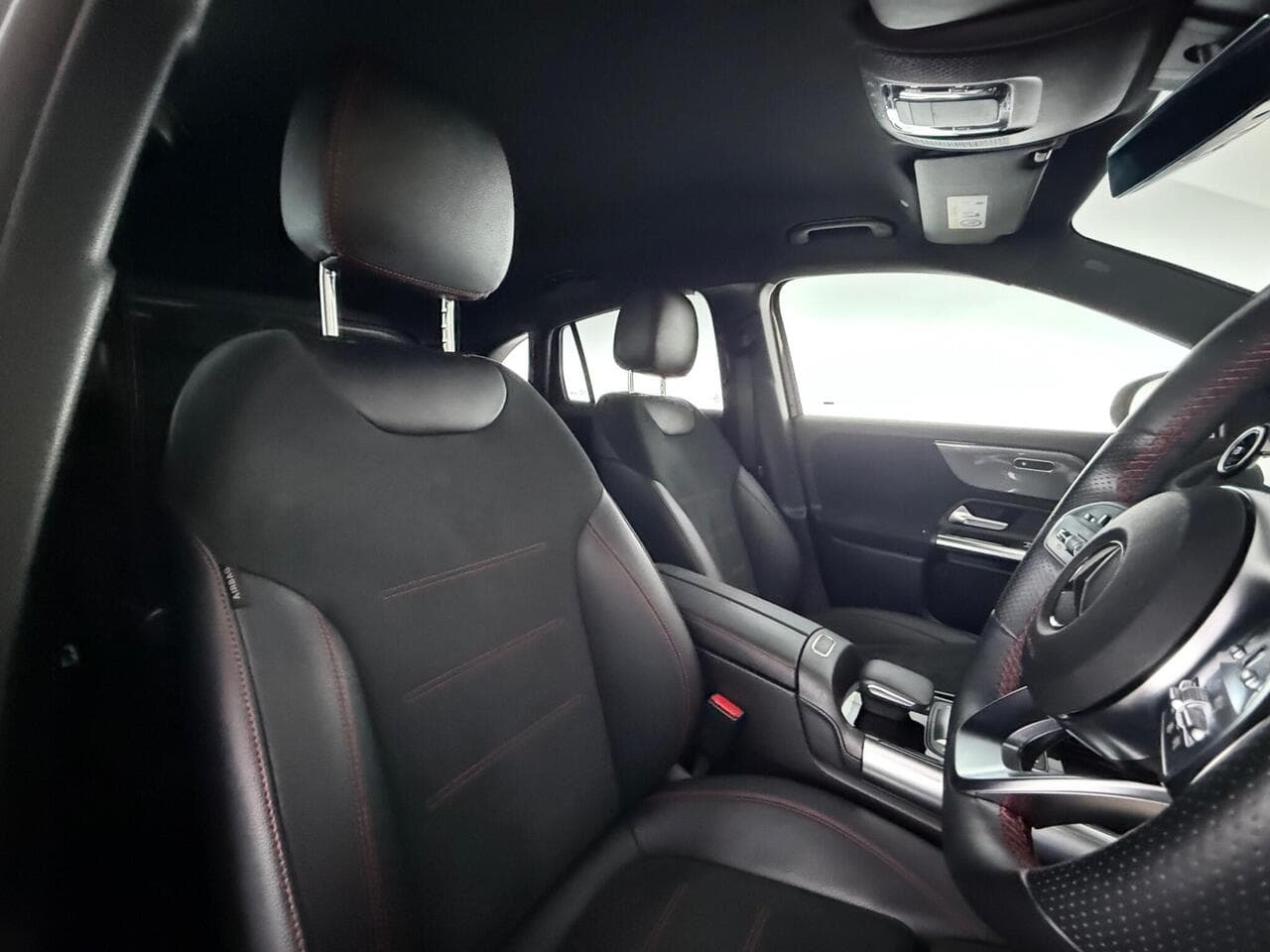 Mercedes-Benz GLA thumbnail Seat Driver