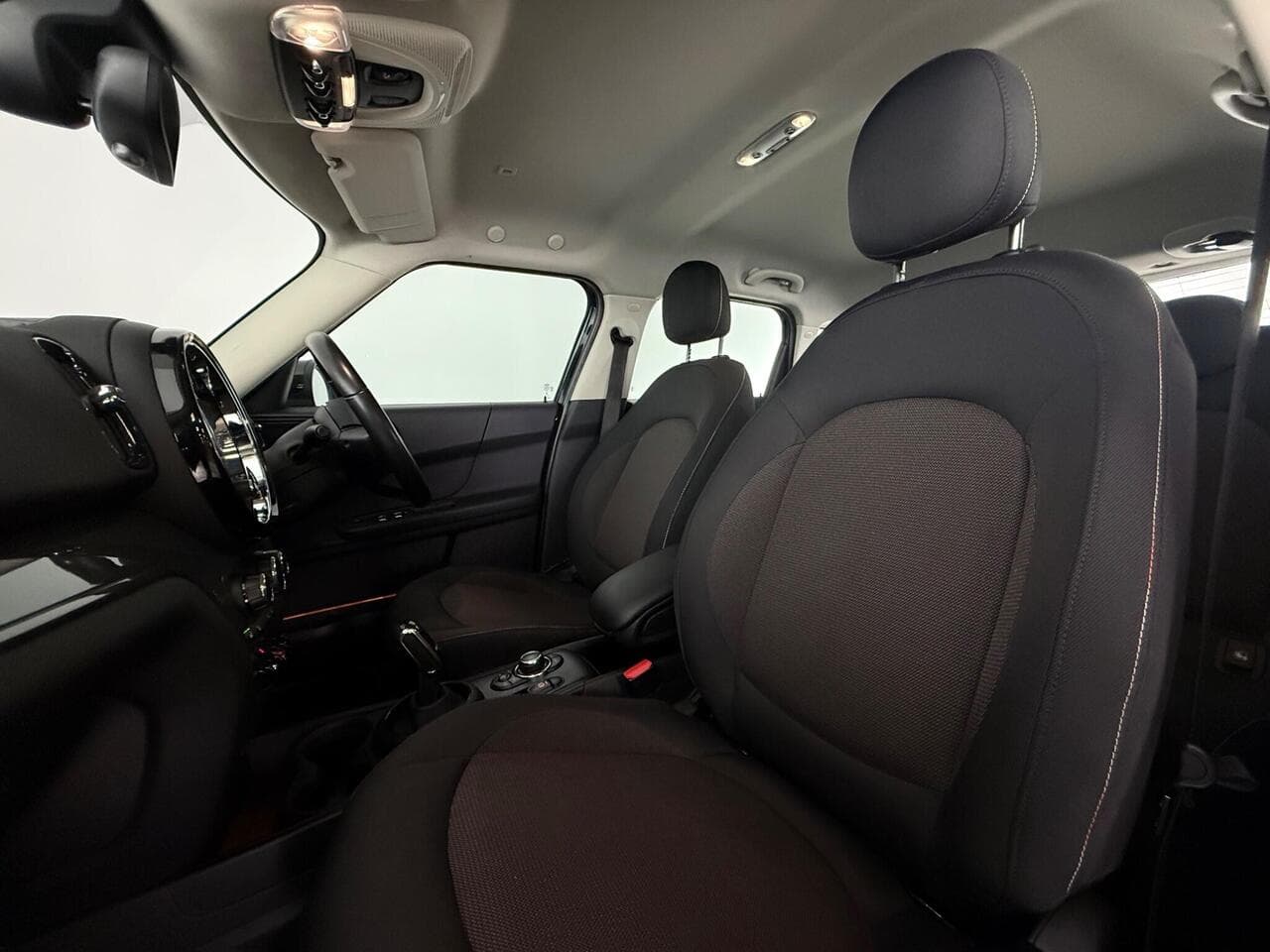 MINI Countryman thumbnail Seat Front Passenger