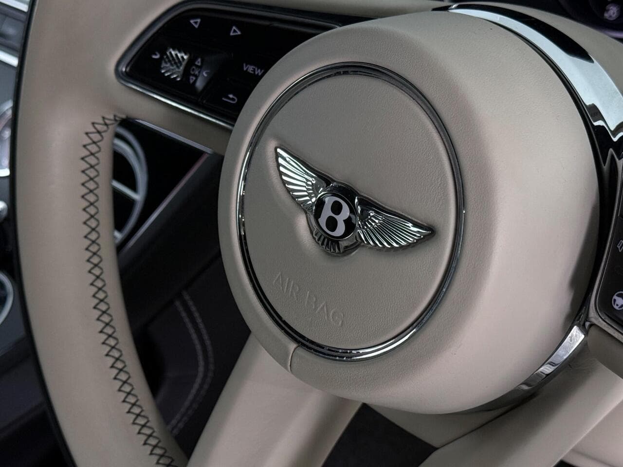 Bentley Continental thumbnail Steering Wheel