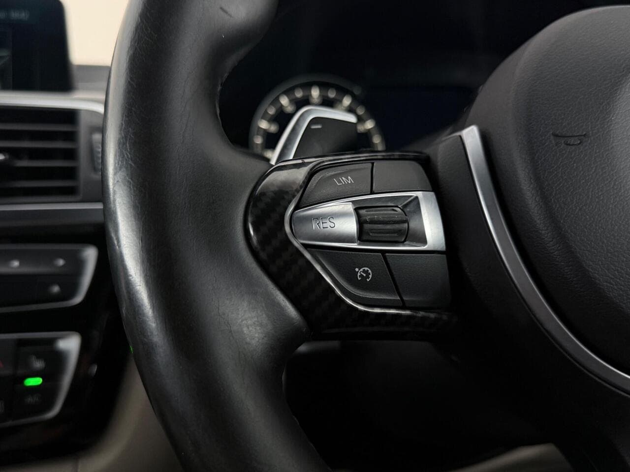 BMW 4 Series Gran Coupe thumbnail Misc Controls