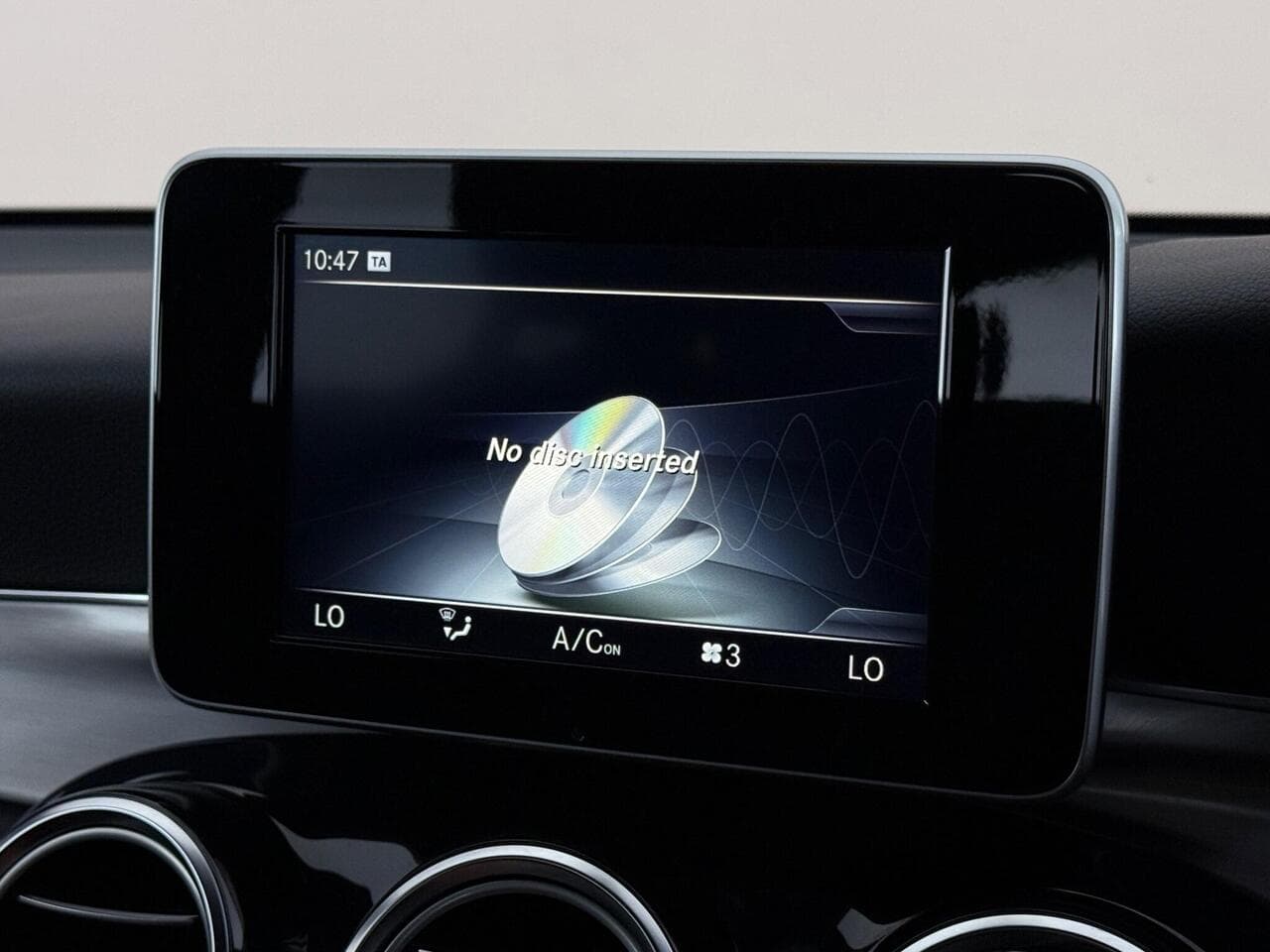 Mercedes-Benz GLC thumbnail Infotainment System