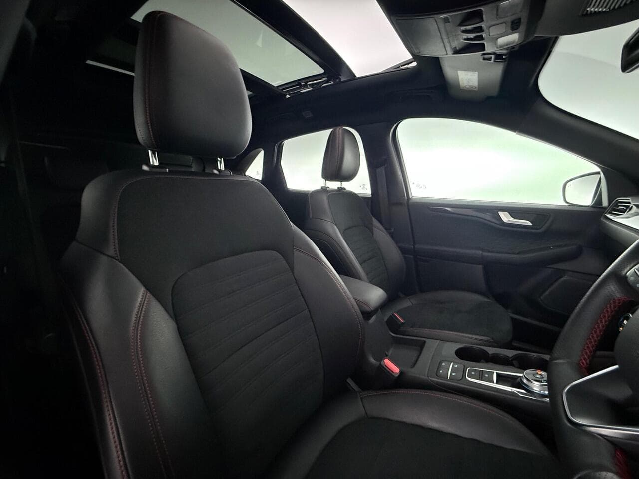 Ford Kuga thumbnail Seat Driver