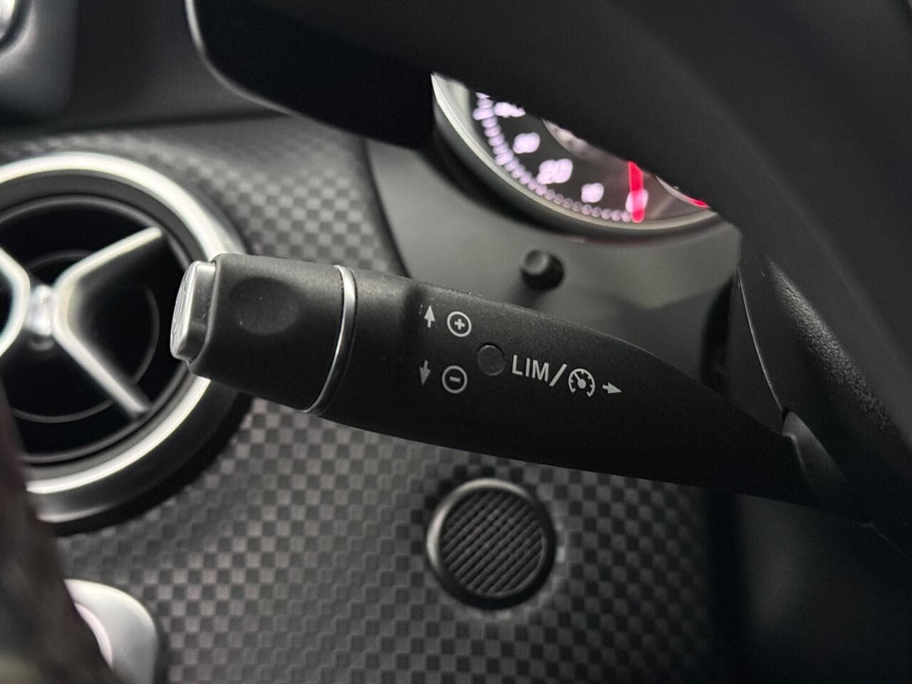 Mercedes-Benz A Class thumbnail Misc Controls