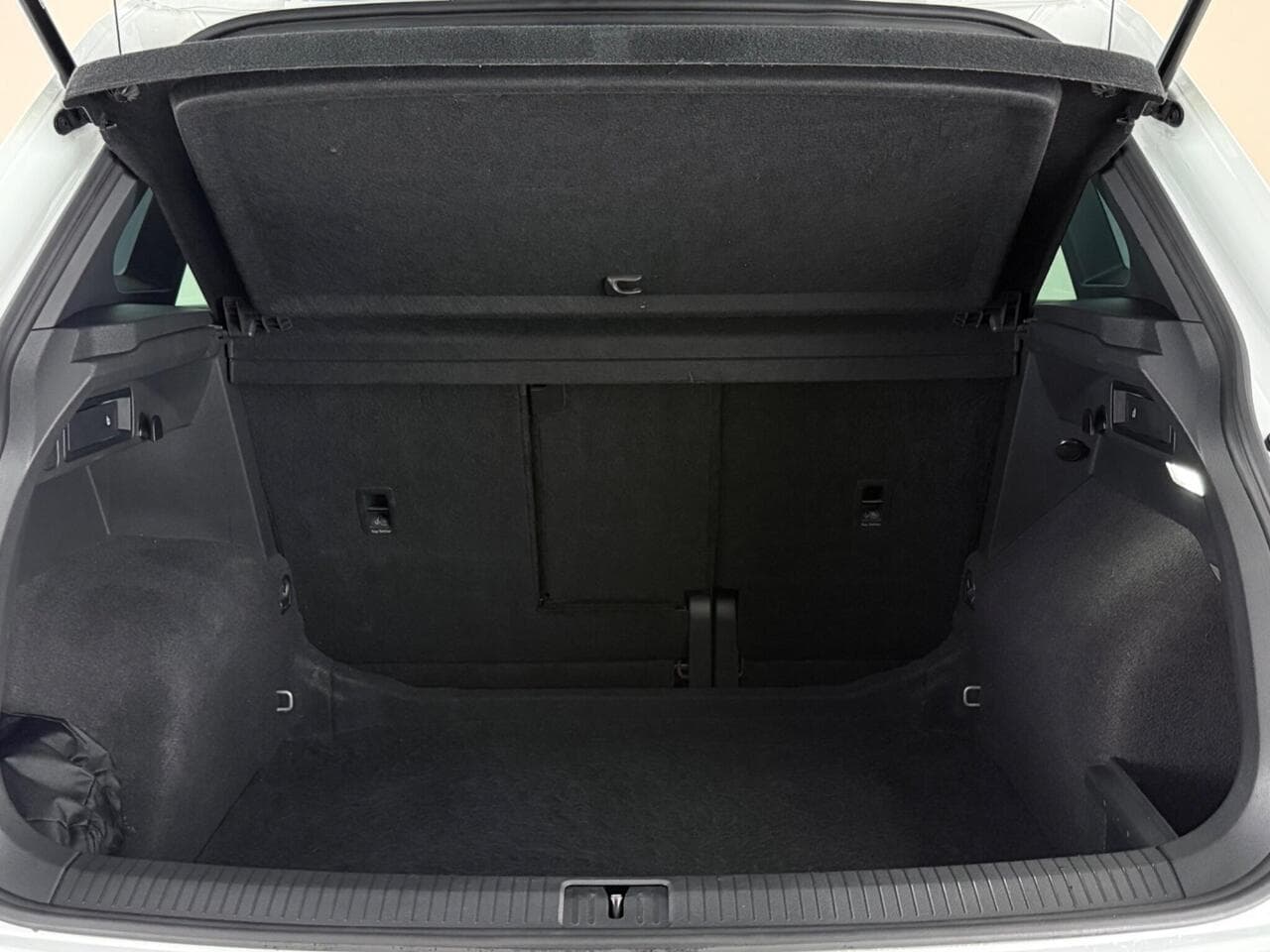 Volkswagen Tiguan thumbnail Boot
