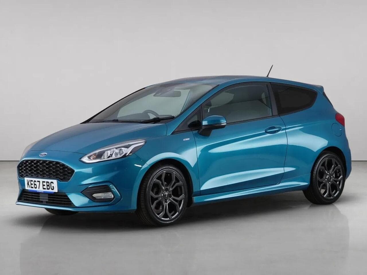 Ford Fiesta thumbnail Front Left