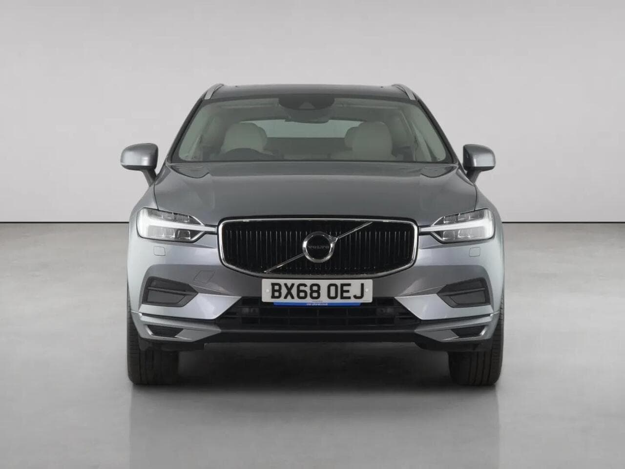 Volvo XC60 thumbnail Front