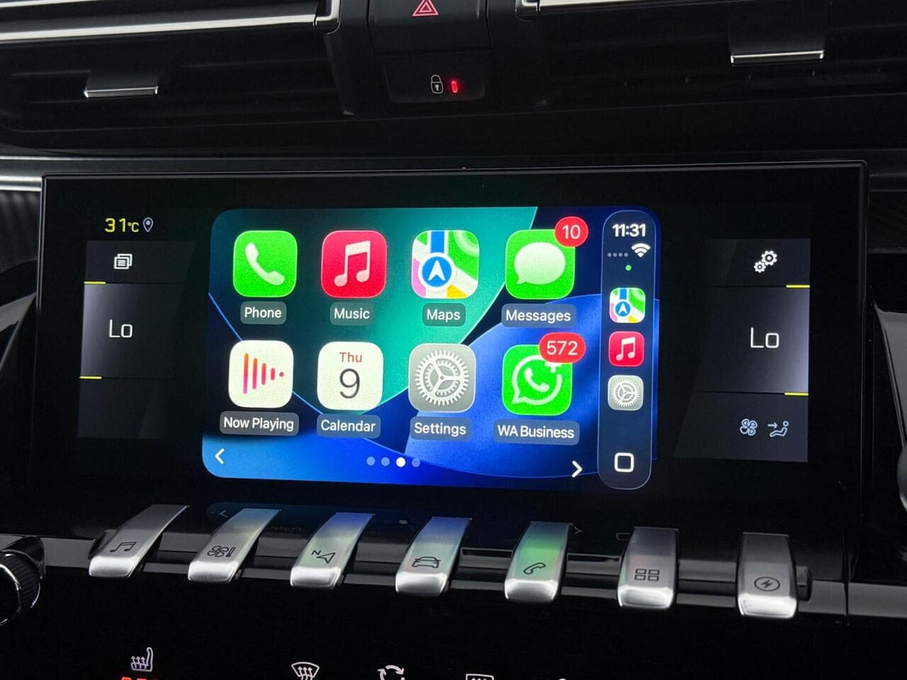 Peugeot 508 SW thumbnail Infotainment System