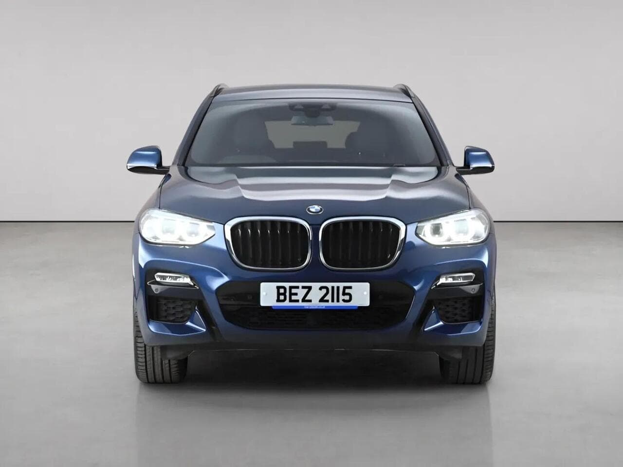 BMW X3 thumbnail Front