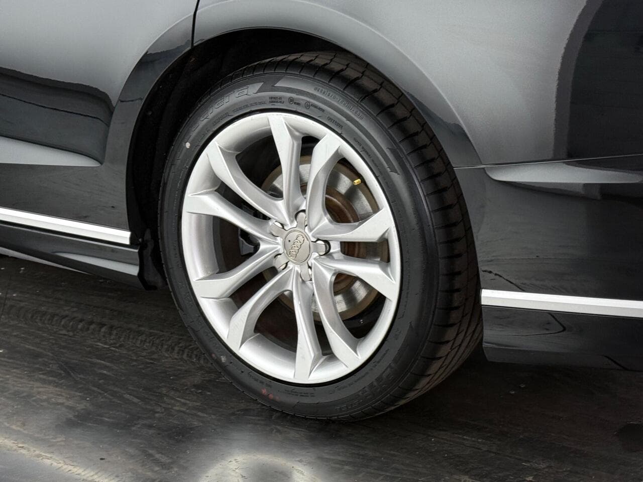 Audi A8 thumbnail Wheel