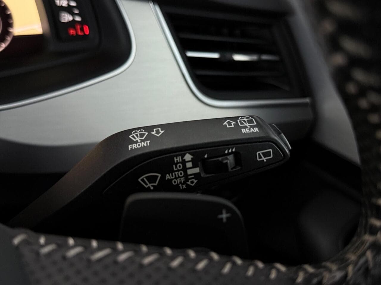 Audi Q7 thumbnail Misc Controls