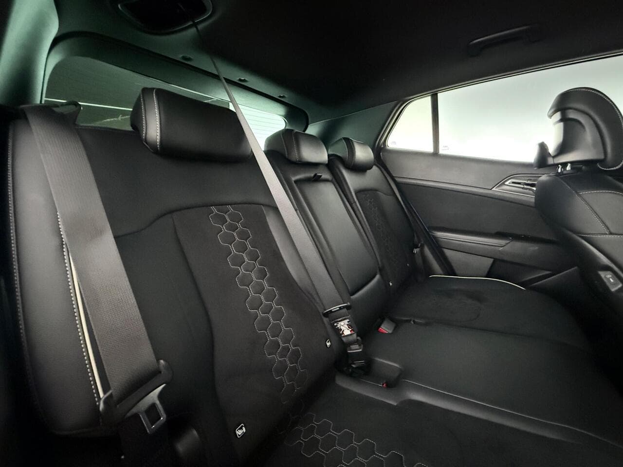 Kia Sportage thumbnail Seats Rear