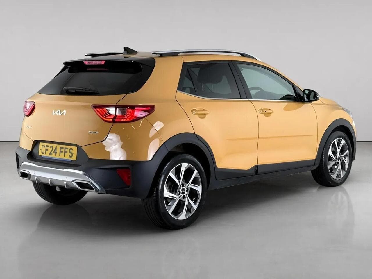 Kia Stonic thumbnail Rear Right