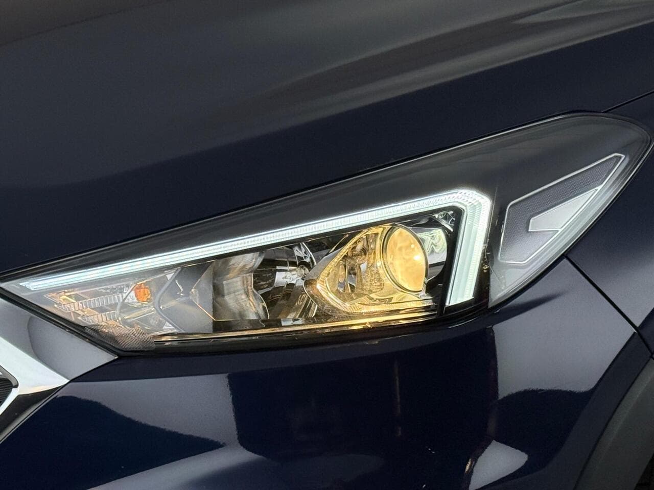 Hyundai TUCSON thumbnail Lights Front