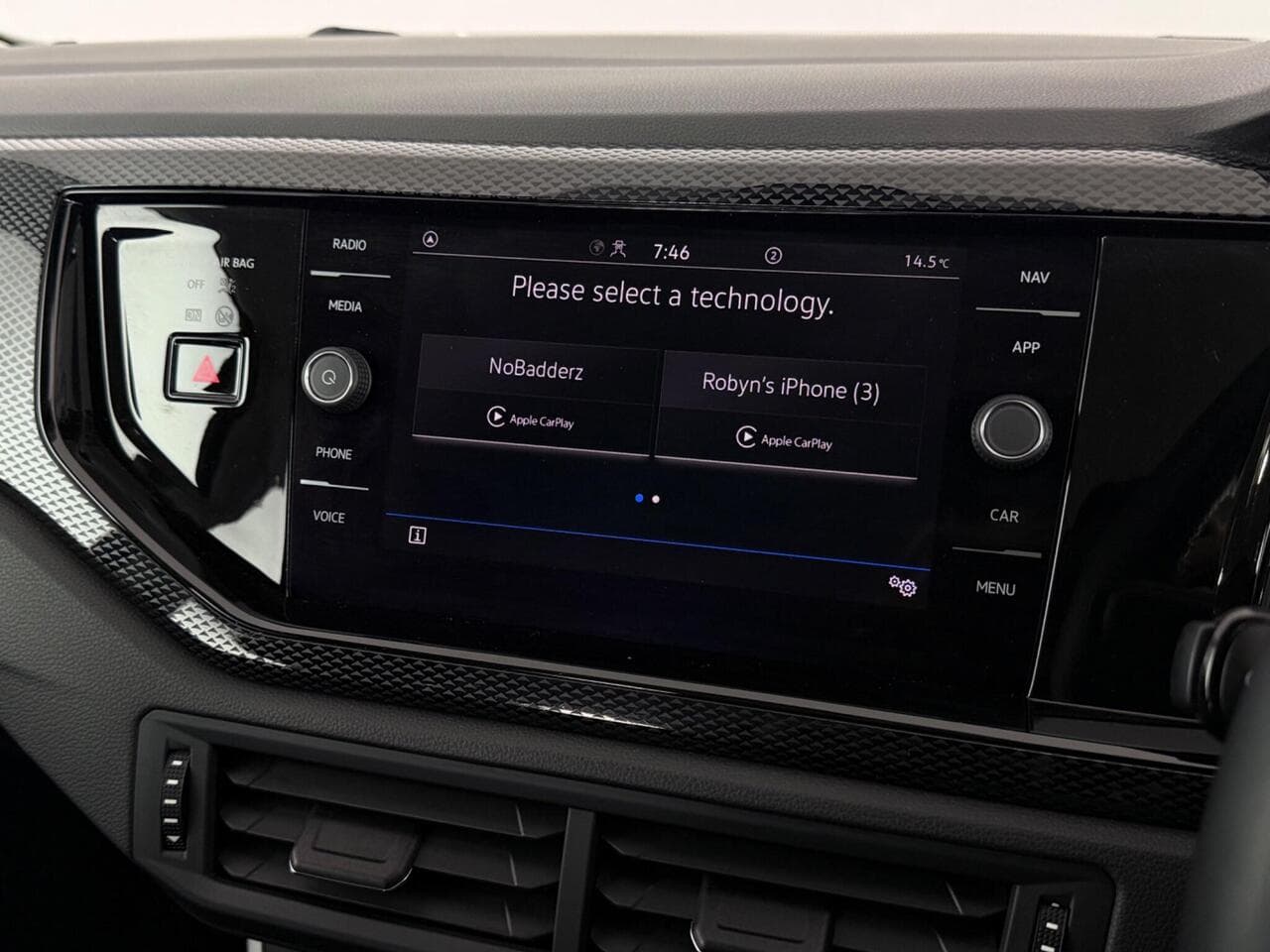 Volkswagen Polo thumbnail Infotainment System