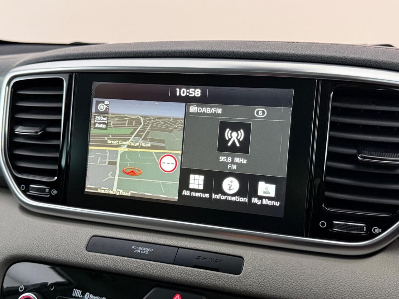 Kia Sportage thumbnail Infotainment System