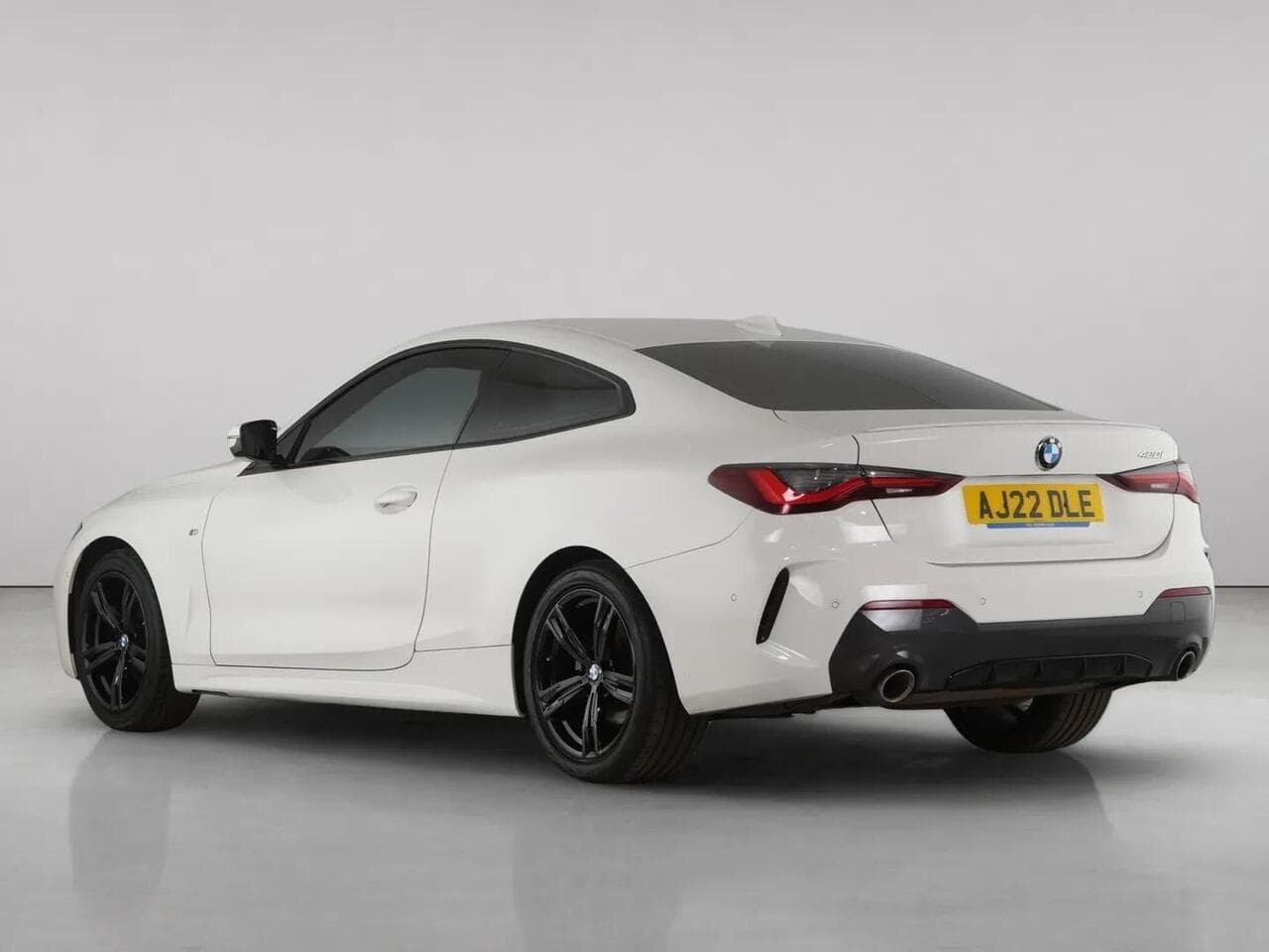 BMW 4 Series thumbnail Rear Left