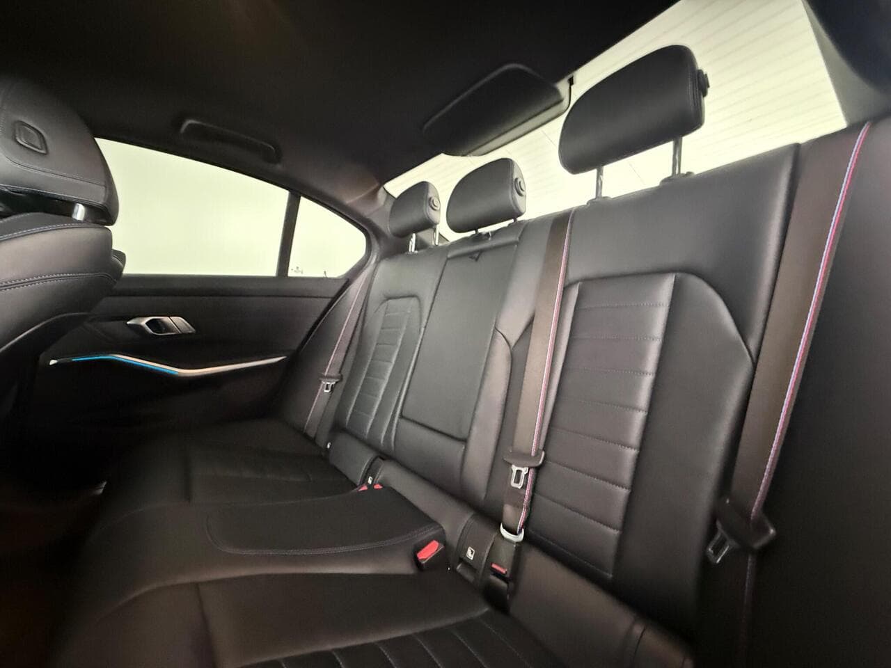 BMW 3 Series thumbnail Seats Rear