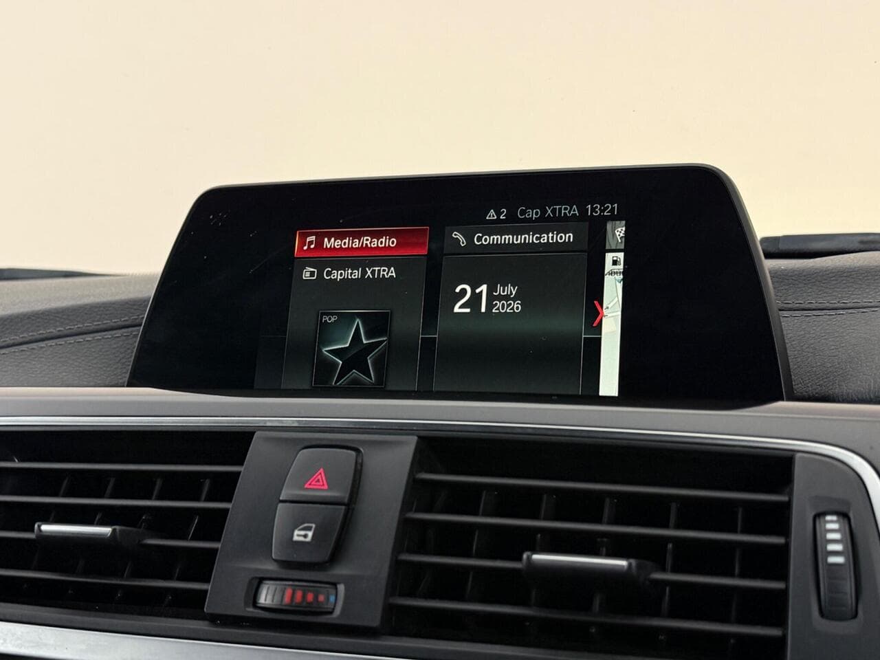 BMW 3 Series thumbnail Infotainment System