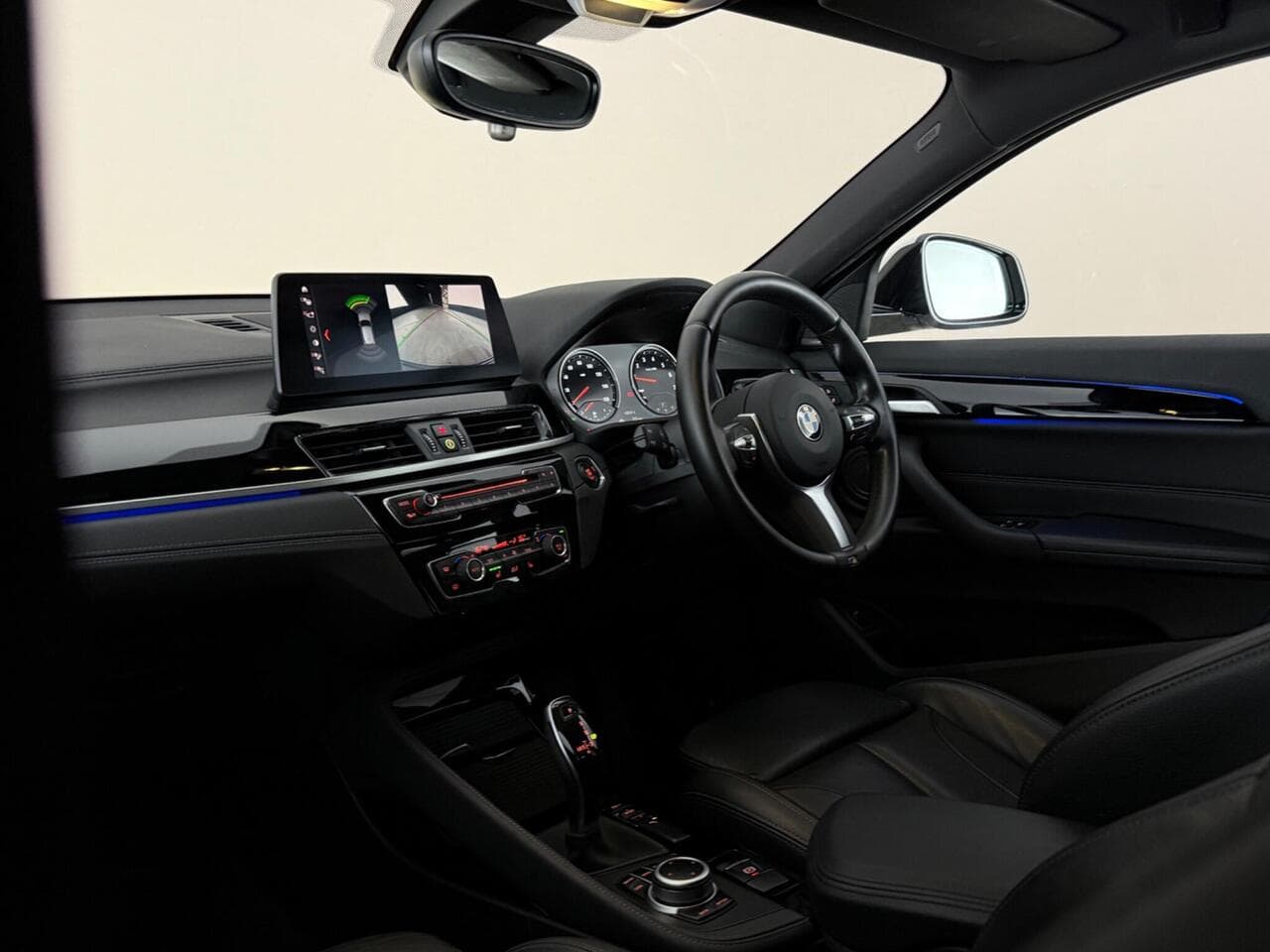BMW X2 thumbnail Interior Front