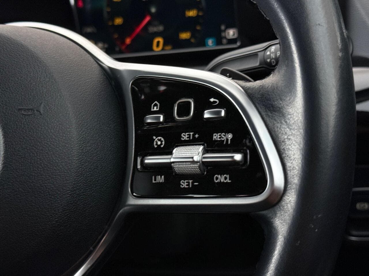 Mercedes-Benz GLA thumbnail Inconclusive