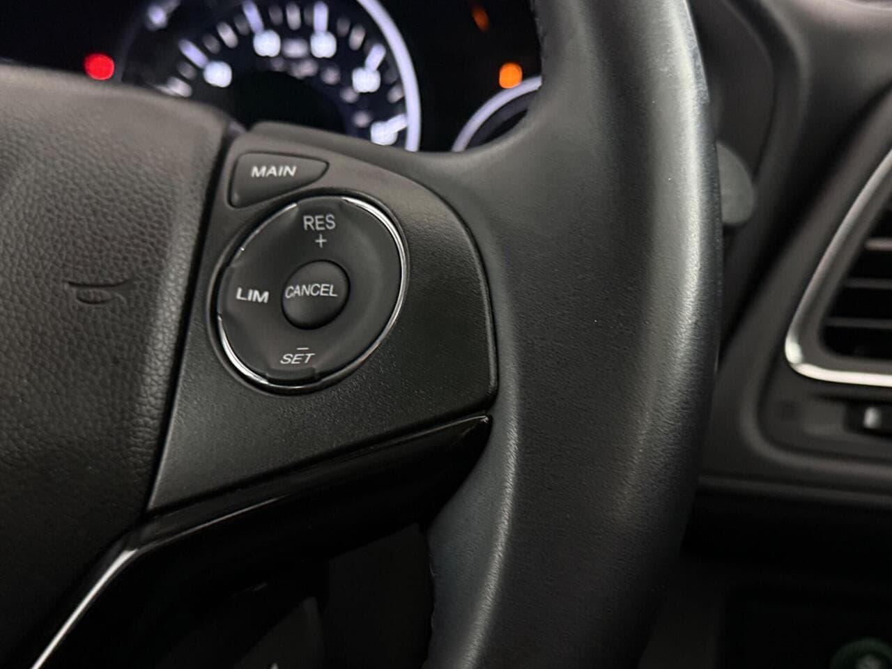 Honda HR-V thumbnail Misc Controls