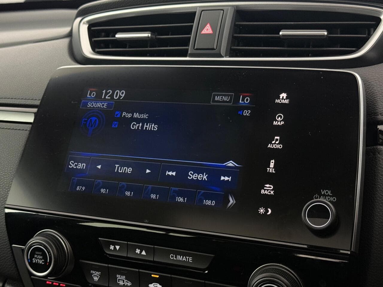 Honda CR-V thumbnail Infotainment System