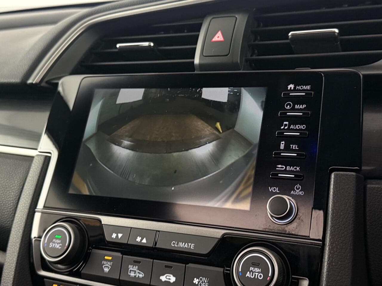 Honda Civic thumbnail Infotainment System