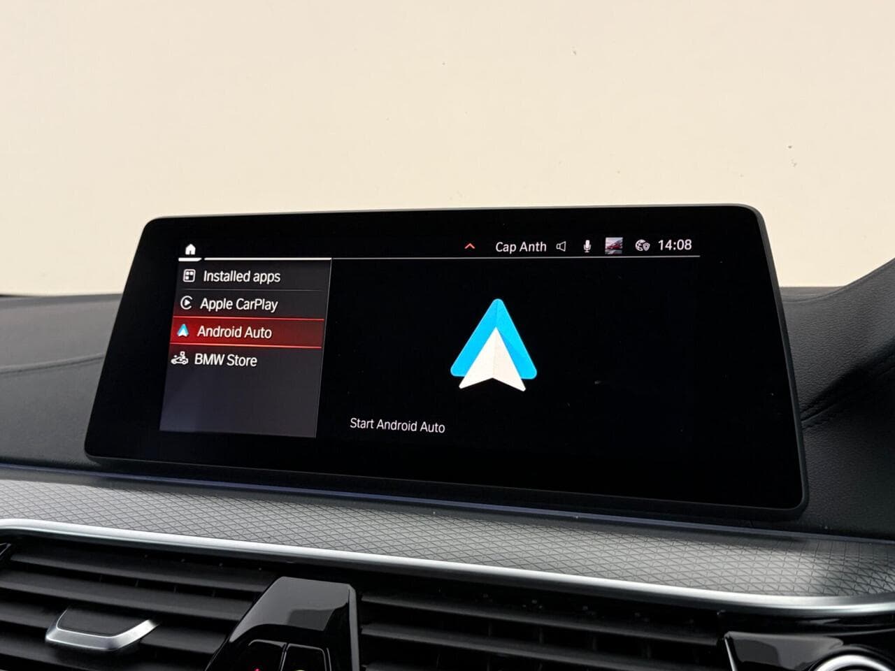 BMW 5 Series thumbnail Infotainment System