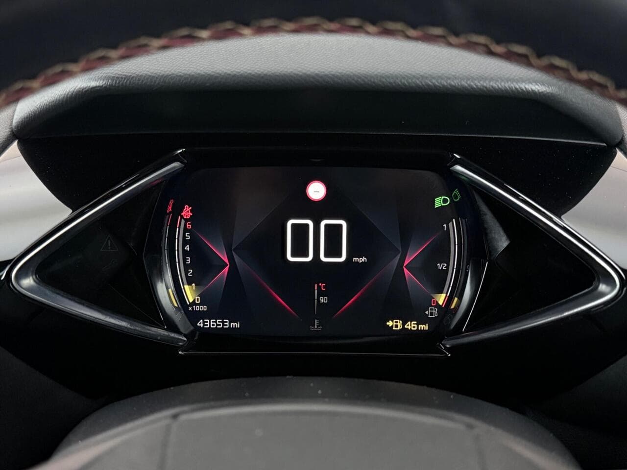 DS AUTOMOBILES DS 3 CROSSBACK thumbnail Driver Instruments
