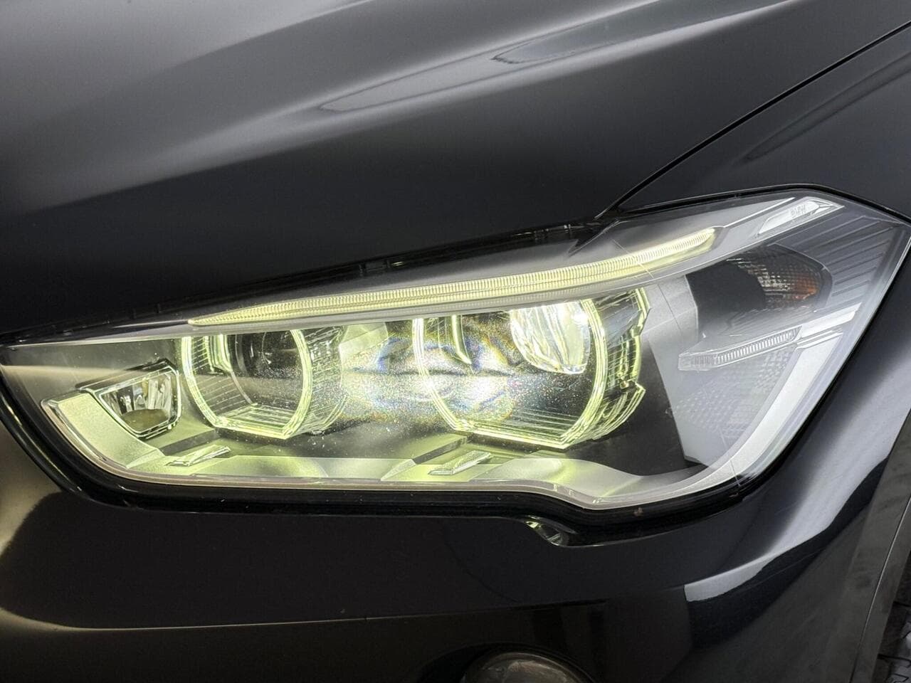 BMW X1 thumbnail Lights Front