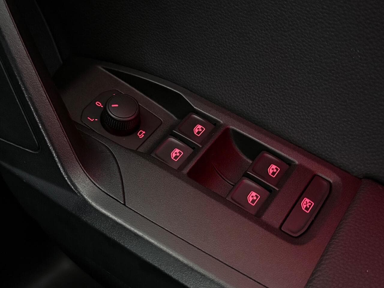 SEAT Arona thumbnail Misc Controls