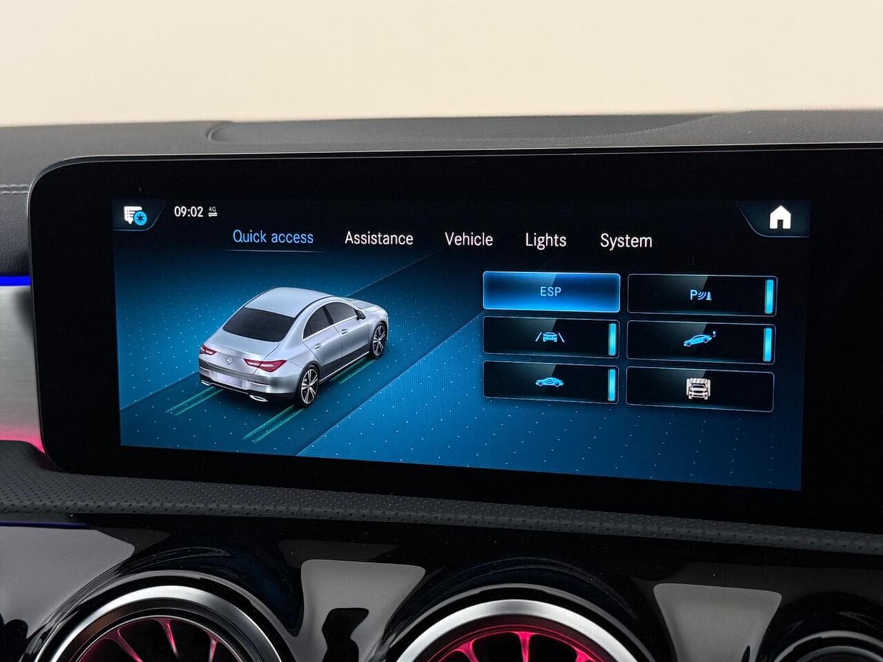 Mercedes-Benz CLA thumbnail Infotainment System
