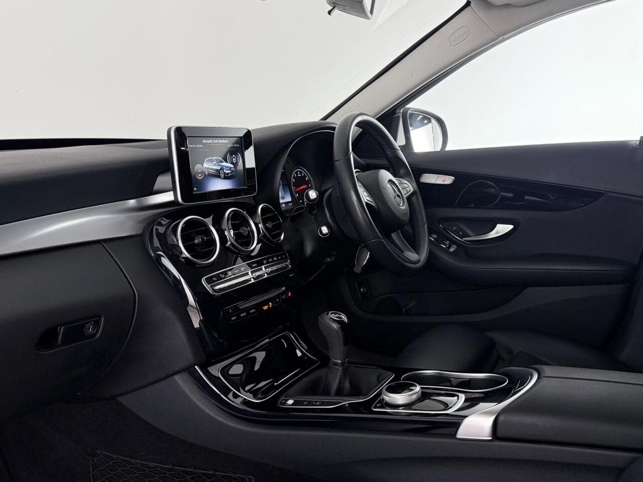 Skoda Karoq thumbnail Interior Front