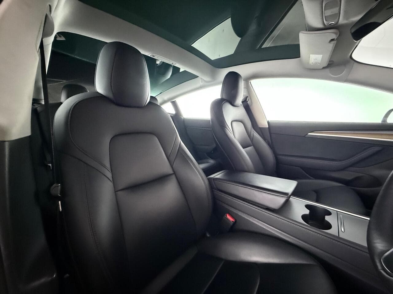 Tesla Model 3 thumbnail Seat Driver