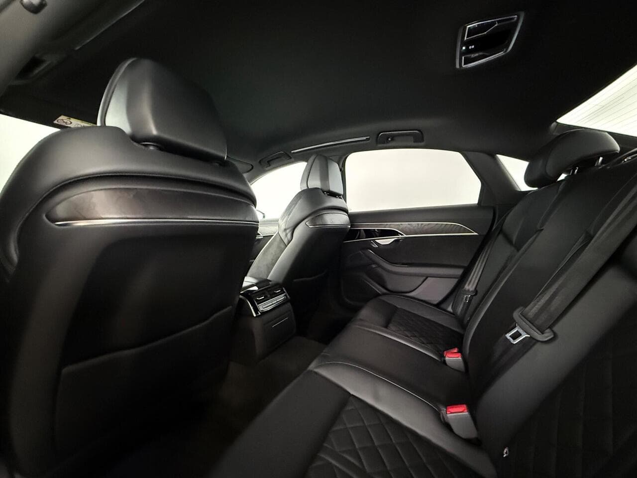 Audi A8 thumbnail Seats Rear