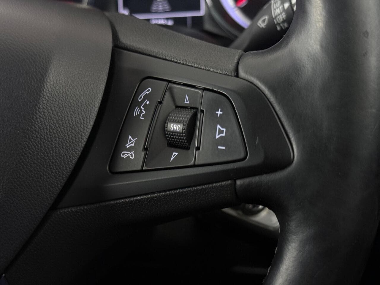 Vauxhall Astra thumbnail Misc Controls