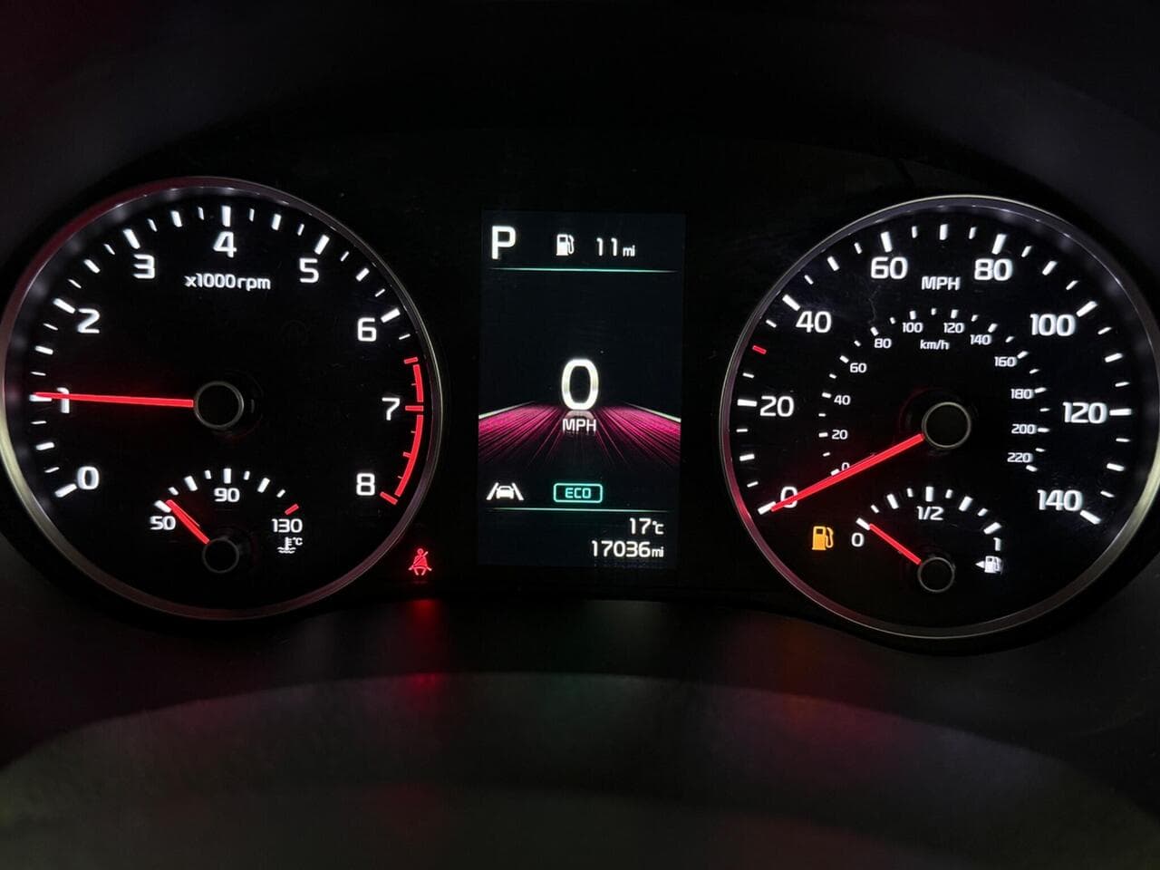 Kia Stonic thumbnail Driver Instruments