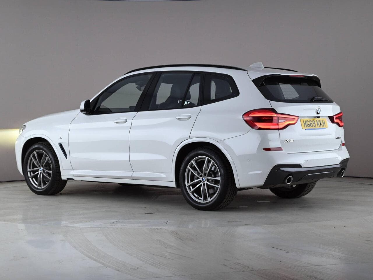 BMW X3 thumbnail Rear Left