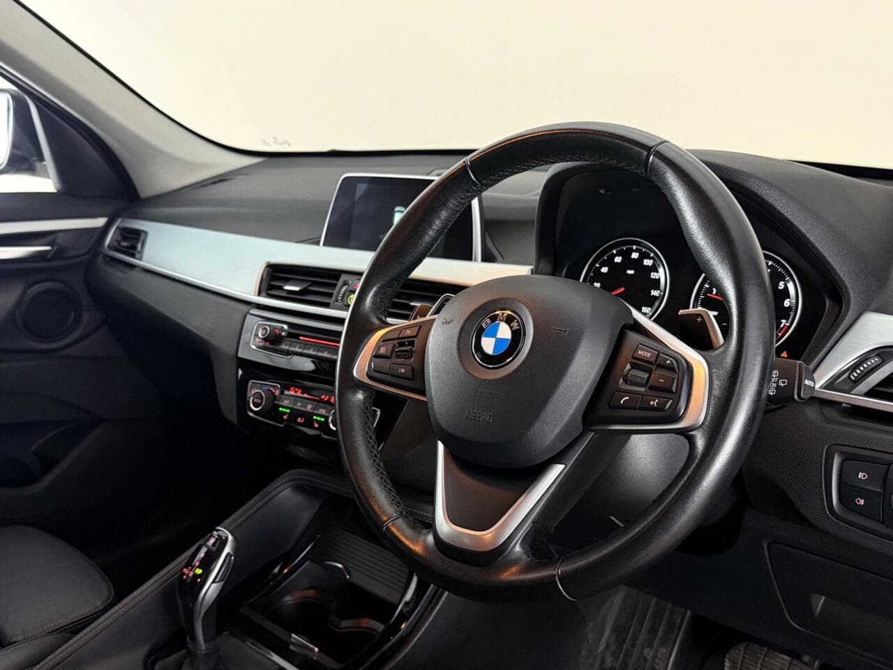 BMW X1 thumbnail Steering Wheel