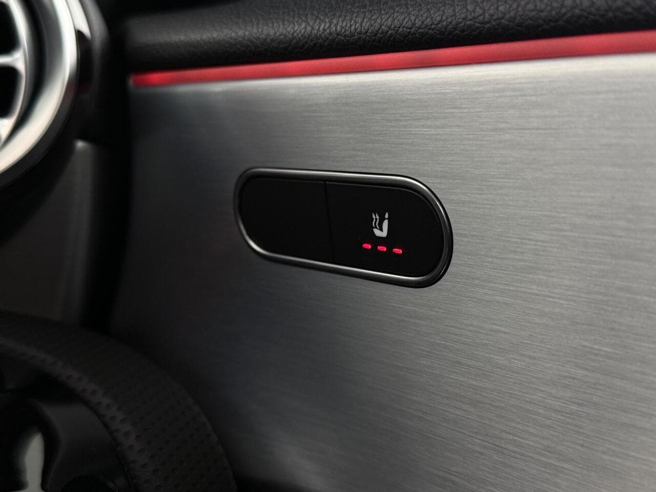 Mercedes-Benz A Class thumbnail Misc Controls